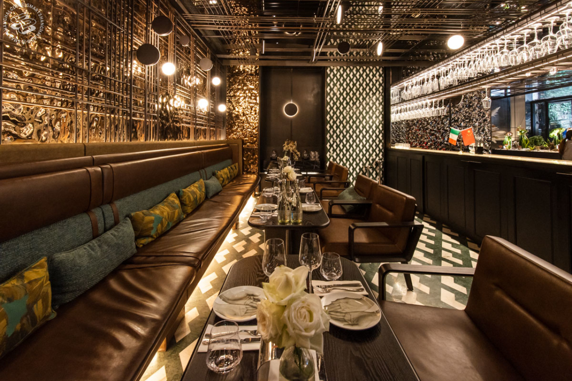 LE COQ Wine Bistro